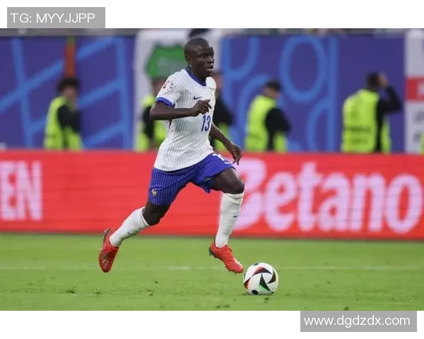 他用一生诠释绿茵场的孤独与荣耀那位被命运辜负的悲情球星