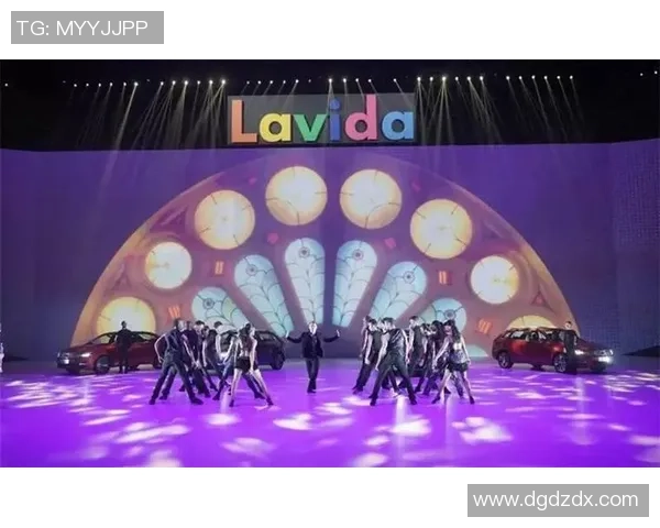 创意足球星摆件点亮空间装饰彰显个性魅力与运动激情